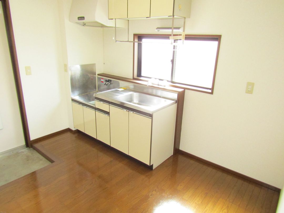 Mansion Teruzu 302 Apartment for Rent in Nagaoka, Niigata - Thumbnail 3