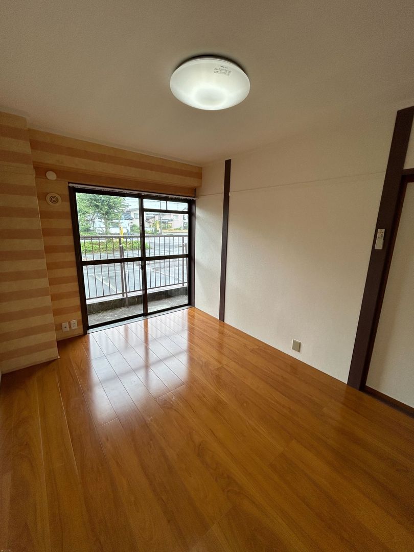 2LDK Apartment for Rent in Nagaoka with Free Parking - Thumbnail 4