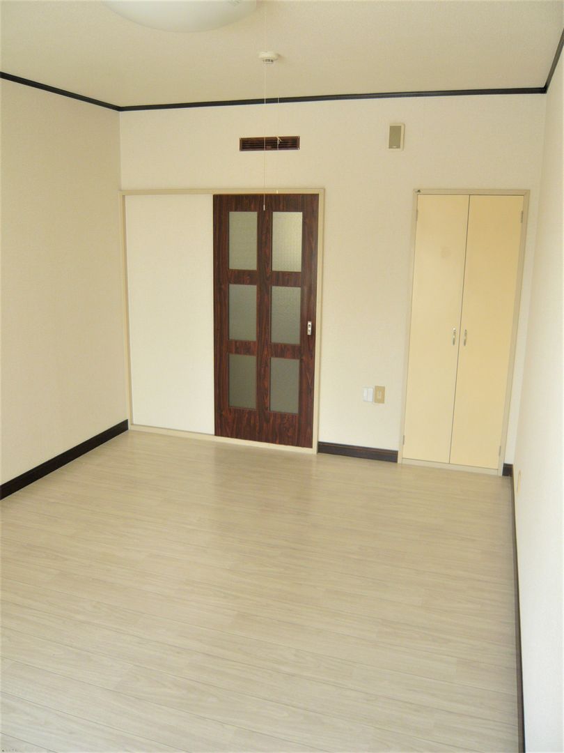 1K Apartment for Rent in Joetsu, Niigata - No Key Money - Thumbnail 2