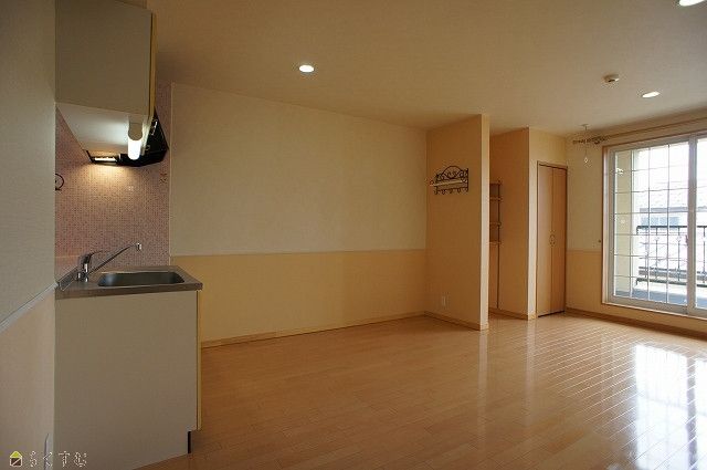 1R Apartment for Rent in Nagaoka, Niigata - Green Garden - Thumbnail 2