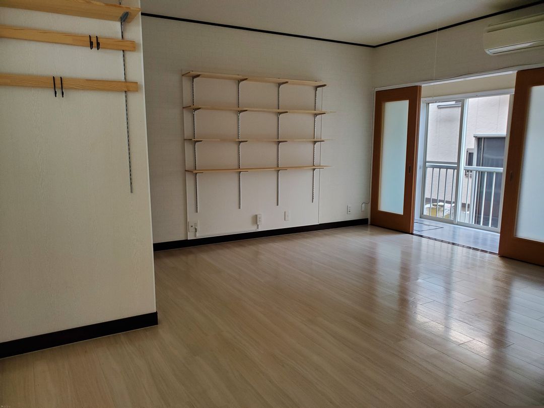Renovated 1R Apartment for Rent in Kashiwazaki, Niigata - Thumbnail 3
