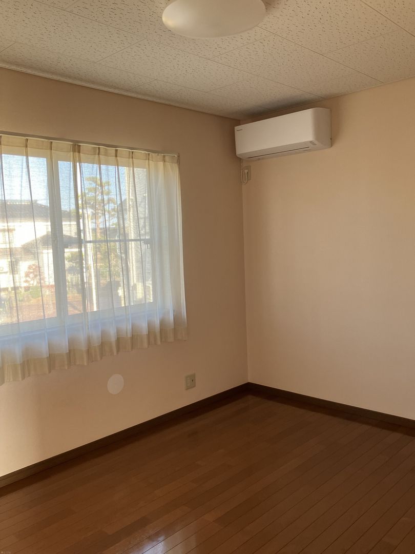 1LDK Apartment for Rent in Nagaoka, Niigata - Flower Heights Yū - Thumbnail 3