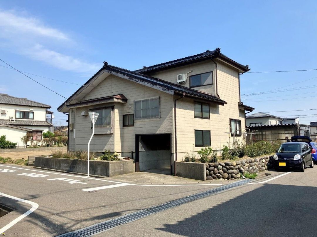 5LDK Detached House for Rent in Kashiwazaki, Niigata - Thumbnail 2