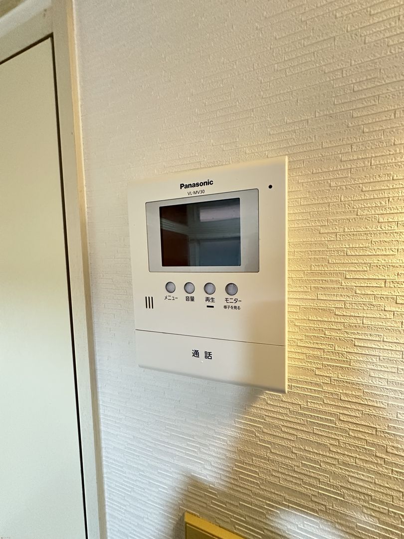 1K Apartment with Loft for Rent in Niigata City, Higashi Ward - Thumbnail 3