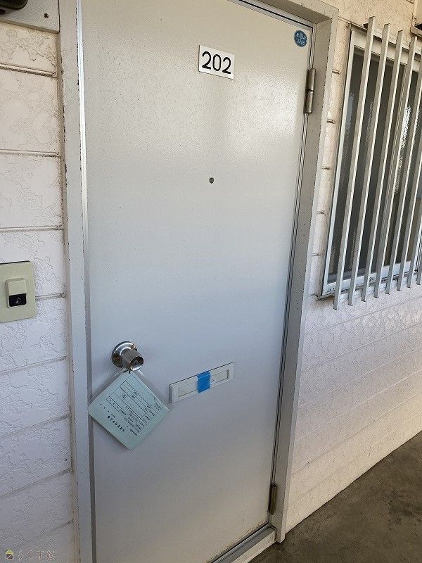 1K Apartment for Rent in Nagaoka, Niigata - Next to Supermarket - Image 1