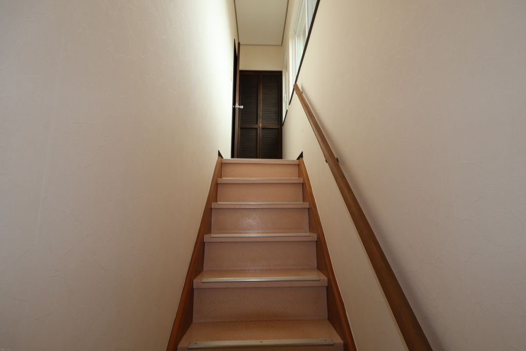 Renovated 2DK Apartment for Rent in Mitsuke, Niigata - Thumbnail 4