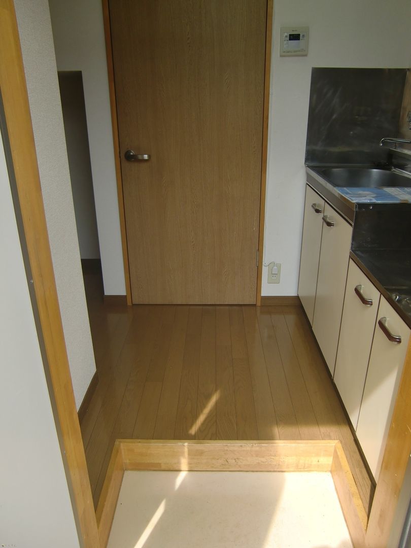 1K Apartment for Rent in Nagaoka, Niigata - Maison Millennium E - Thumbnail 4