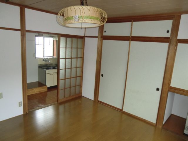 1K Apartment for Rent in Mitsuke, Niigata - No Deposit, No Key Money - Thumbnail 3