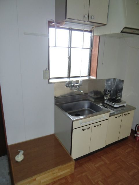 1K Apartment for Rent in Mitsuke, Niigata - No Deposit, No Key Money - Thumbnail 4