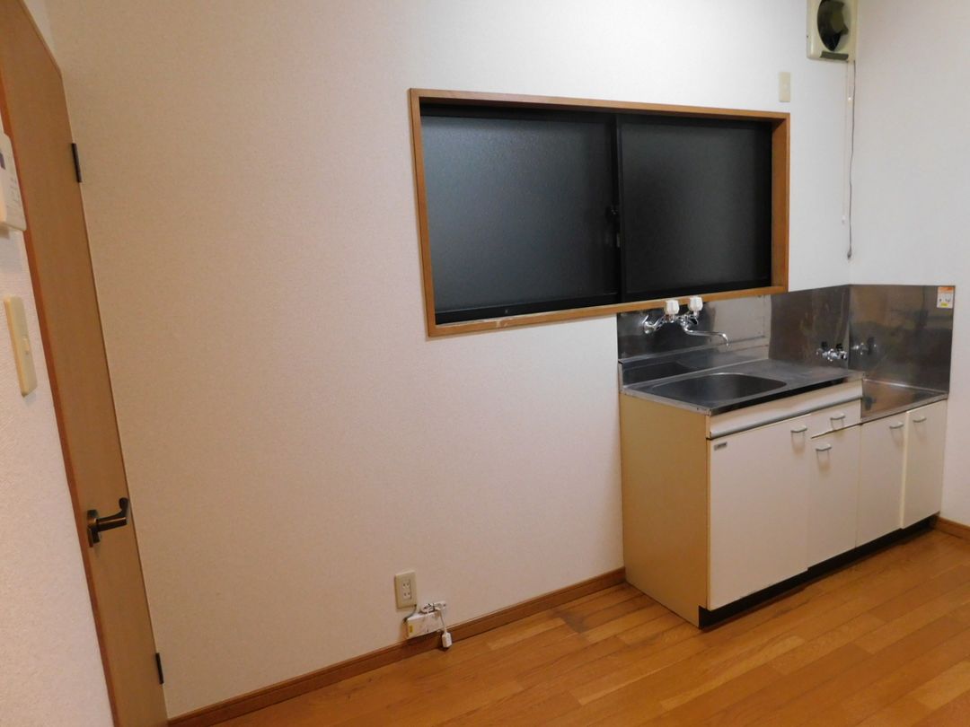 Shine Heights 1DK Apartment for Rent in Nagaoka, Niigata - Thumbnail 2