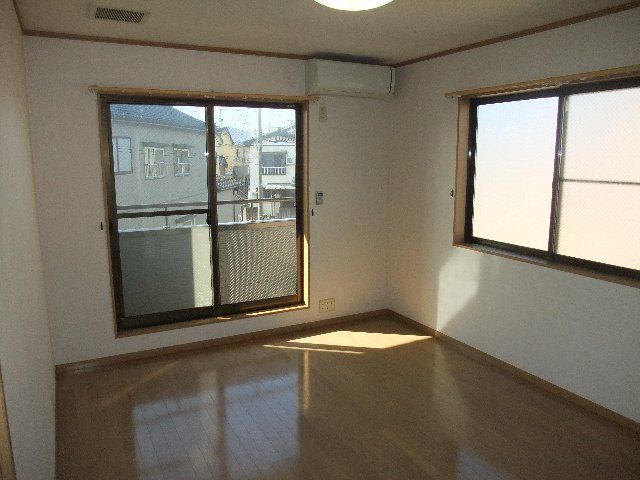 2DK Apartment for Rent in Kashiwazaki, Niigata - 52,000 Yen - Thumbnail 4