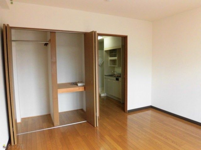 Benesse 1206 1K Apartment for Rent in Kashiwazaki, Niigata - Thumbnail 3