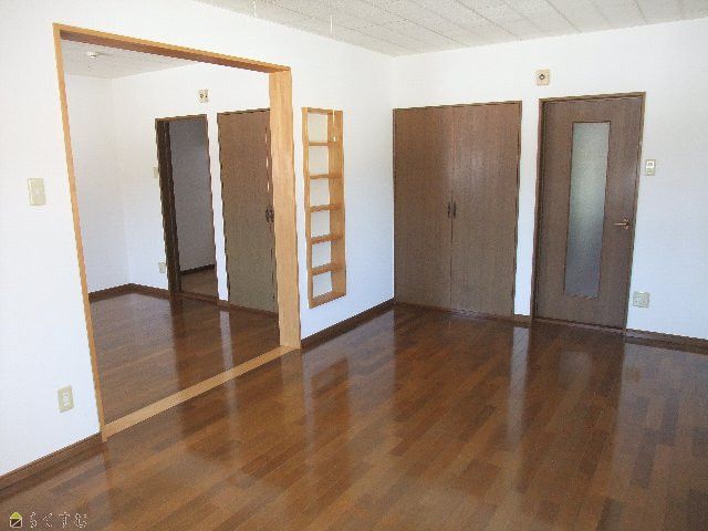 1DK Apartment for Rent in Kashiwazaki, Niigata - Sun Crest 102 - Thumbnail 3