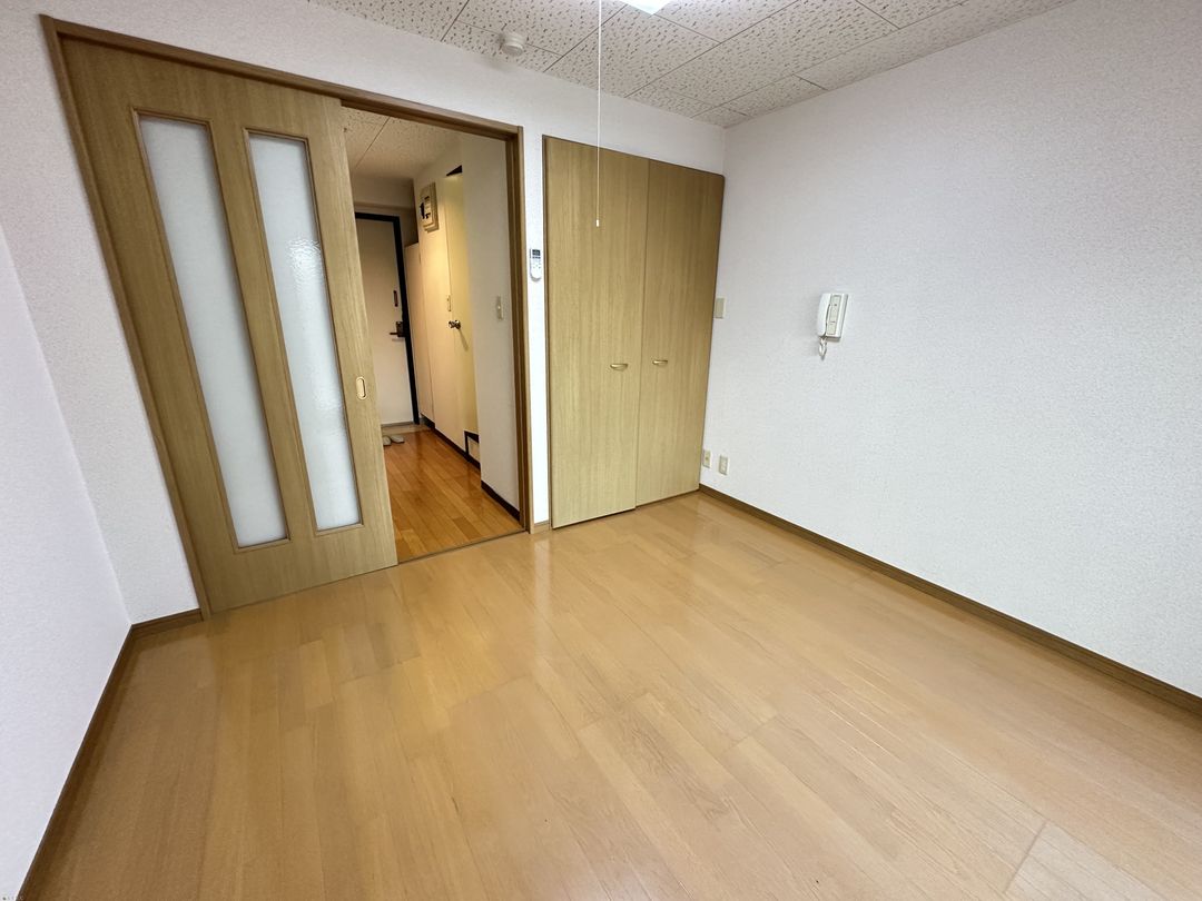 1K Apartment for Rent in Quiet Nagaoka Neighborhood - Thumbnail 4