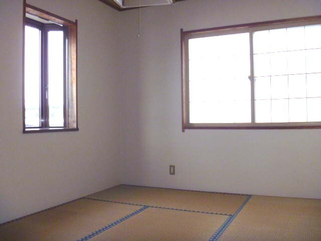 Grand Soleil 2DK Apartment for Rent in Nagaoka, Niigata - Thumbnail 3