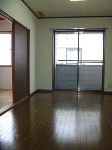Grand Soleil 2DK Apartment for Rent in Nagaoka, Niigata - Thumbnail 2