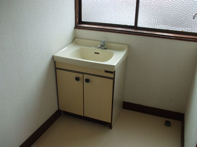 2DK Apartment for Rent in Nagaoka, Niigata - 4.3万円 - Thumbnail 4