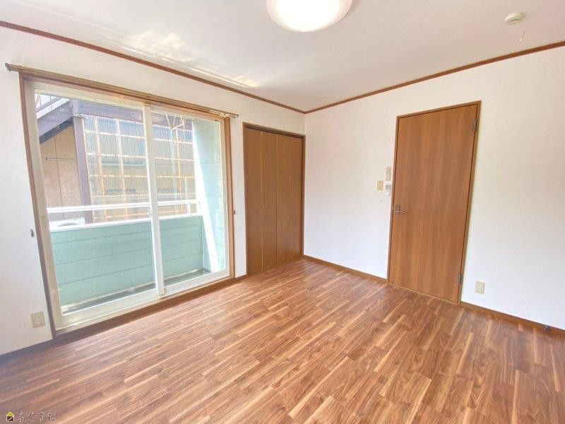 1K Apartment for Rent in Nagaoka with Parking and South Balcony - Thumbnail 2