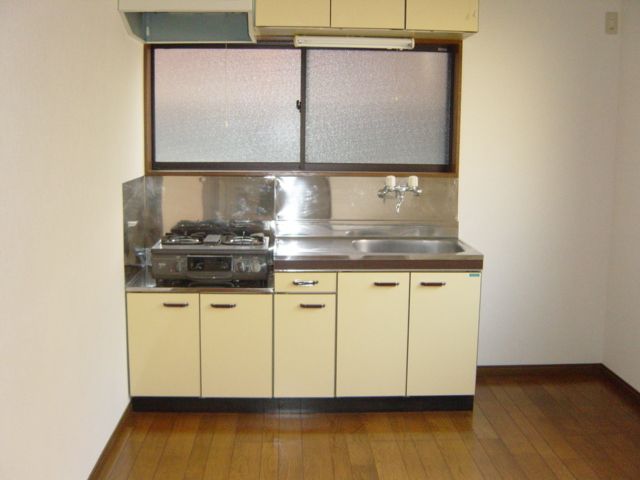 Sun Heights 2DK Apartment for Rent in Mitsuke, Niigata - Thumbnail 4
