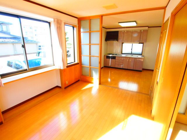 2DK Apartment for Rent in Nagaoka, Niigata - No Key Money - Thumbnail 2