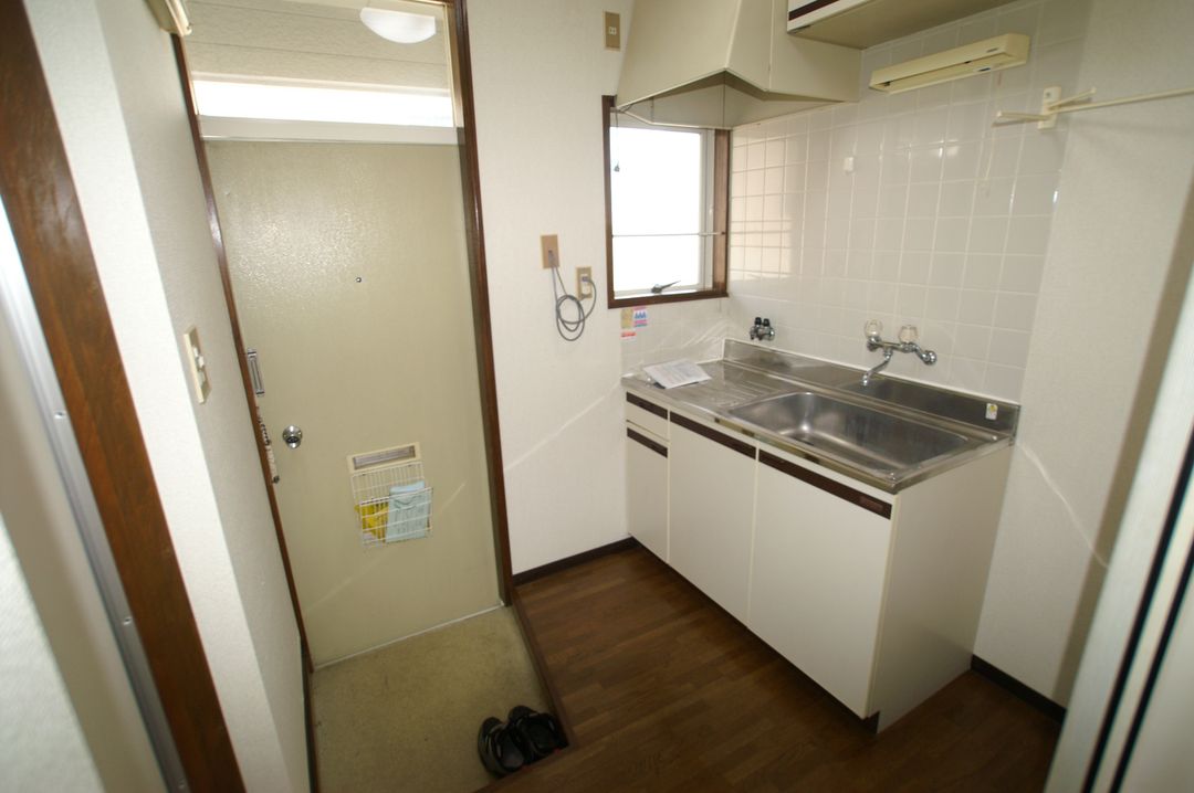 1K Apartment for Rent in Nagaoka, Niigata - 22,000 Yen - Thumbnail 3