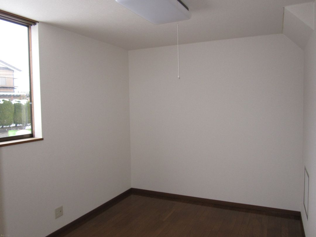 2DK Apartment for Rent in Joetsu, Niigata - 43,000 yen - Thumbnail 3