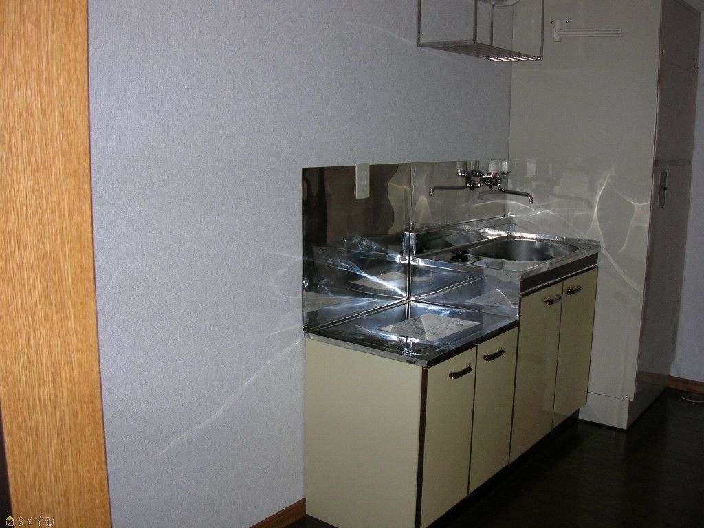 2K Apartment for Rent in Kashiwazaki, Niigata - 40,000 Yen - Thumbnail 3