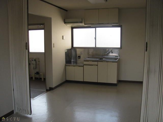 White Heim Tokiwa 302 Apartment for Rent in Nagaoka, Niigata - Thumbnail 3