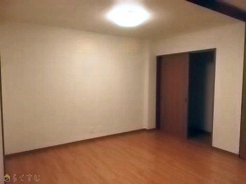 2LDK Apartment for Rent in Kashiwazaki, Niigata - 52.05 sqm - Thumbnail 2