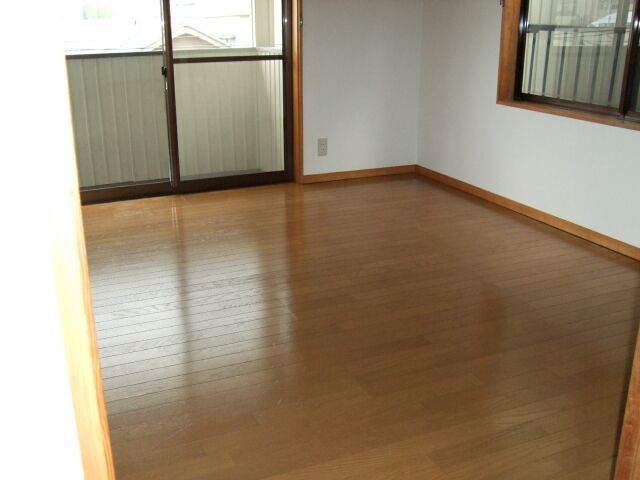 Maison Forward 2DK Apartment for Rent in Nagaoka, Niigata - Thumbnail 2