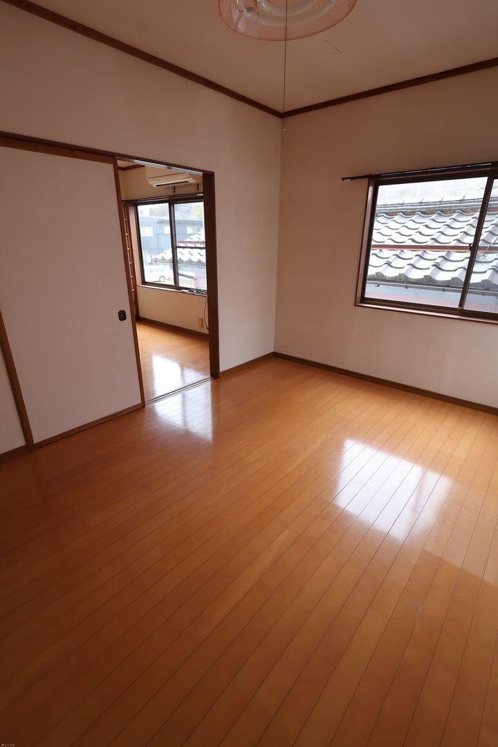 2DK Apartment for Rent in Mitsuke, Niigata - 41.25 sqm - Thumbnail 4
