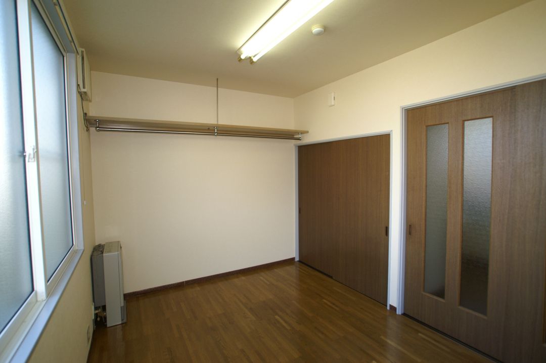 1K Apartment for Rent in Nagaoka, Niigata - Liberty House - Thumbnail 2