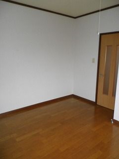 1K Apartment for Rent in Nakayamayama, Niigata City - Thumbnail 3