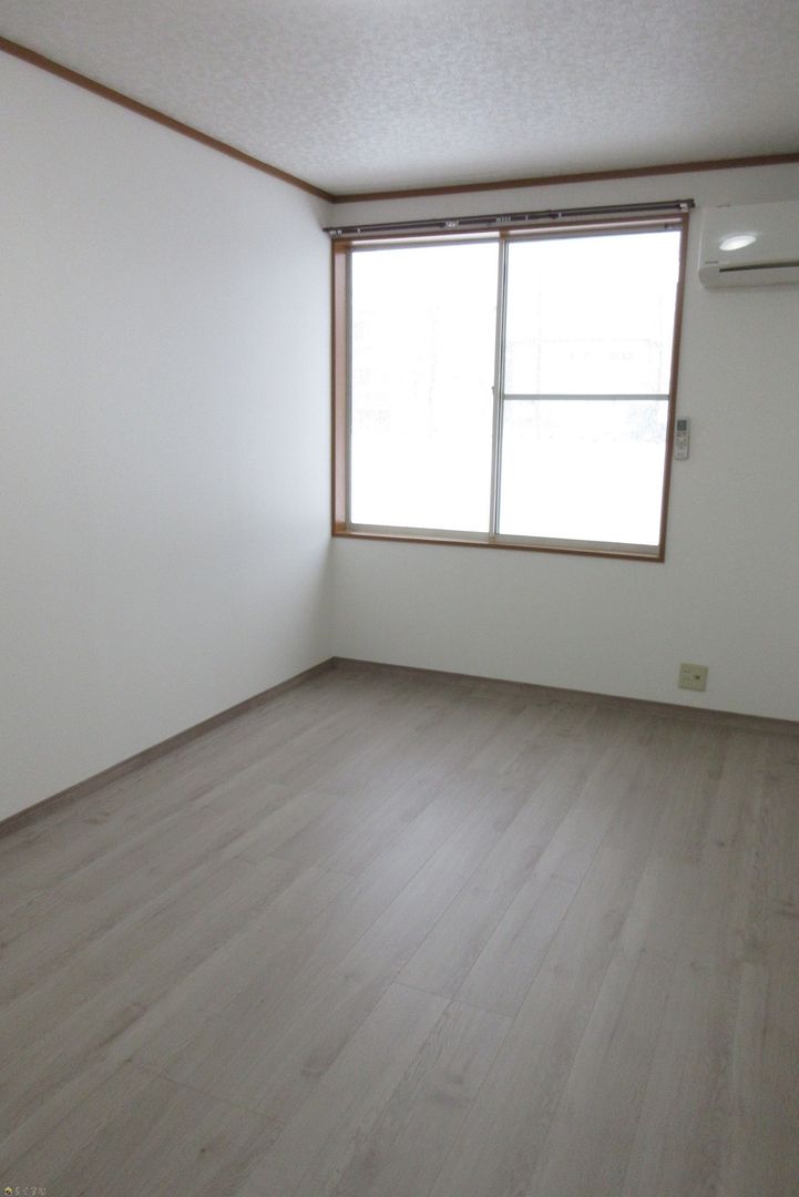 1K Apartment for Rent in Nagaoka, Niigata - Green Grass II - Thumbnail 3