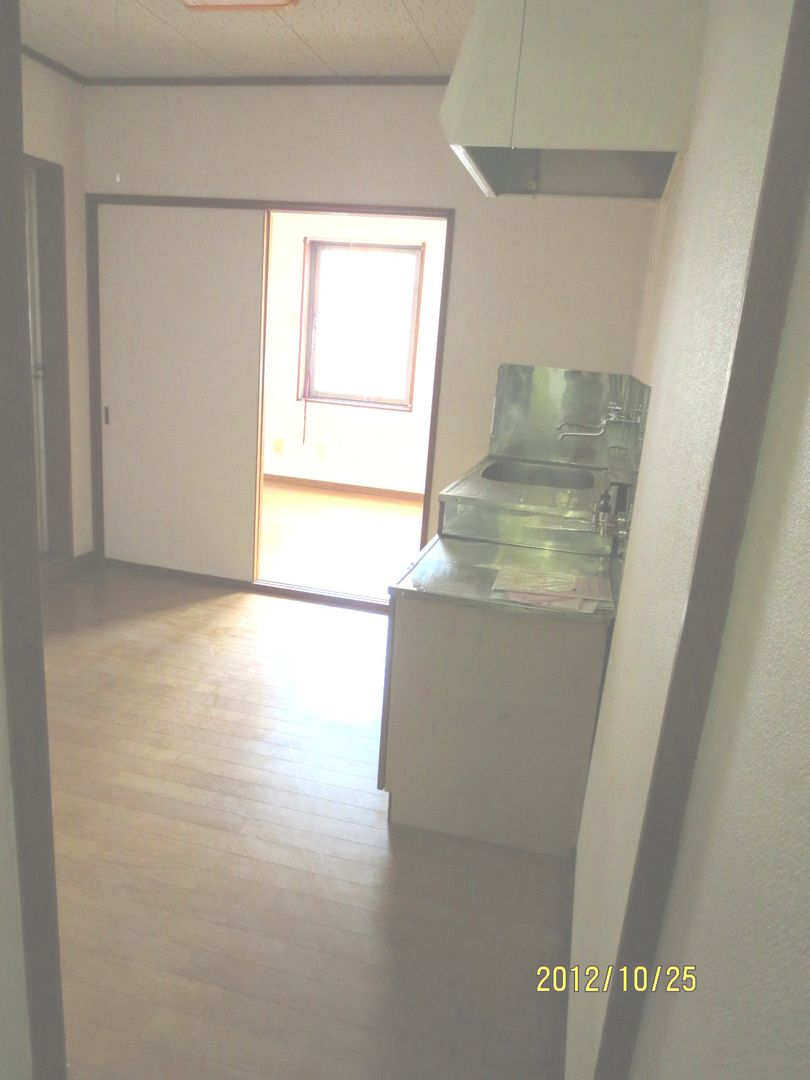 1K Apartment for Rent in Nagaoka, Niigata - Near Nagaoka Station - Thumbnail 2