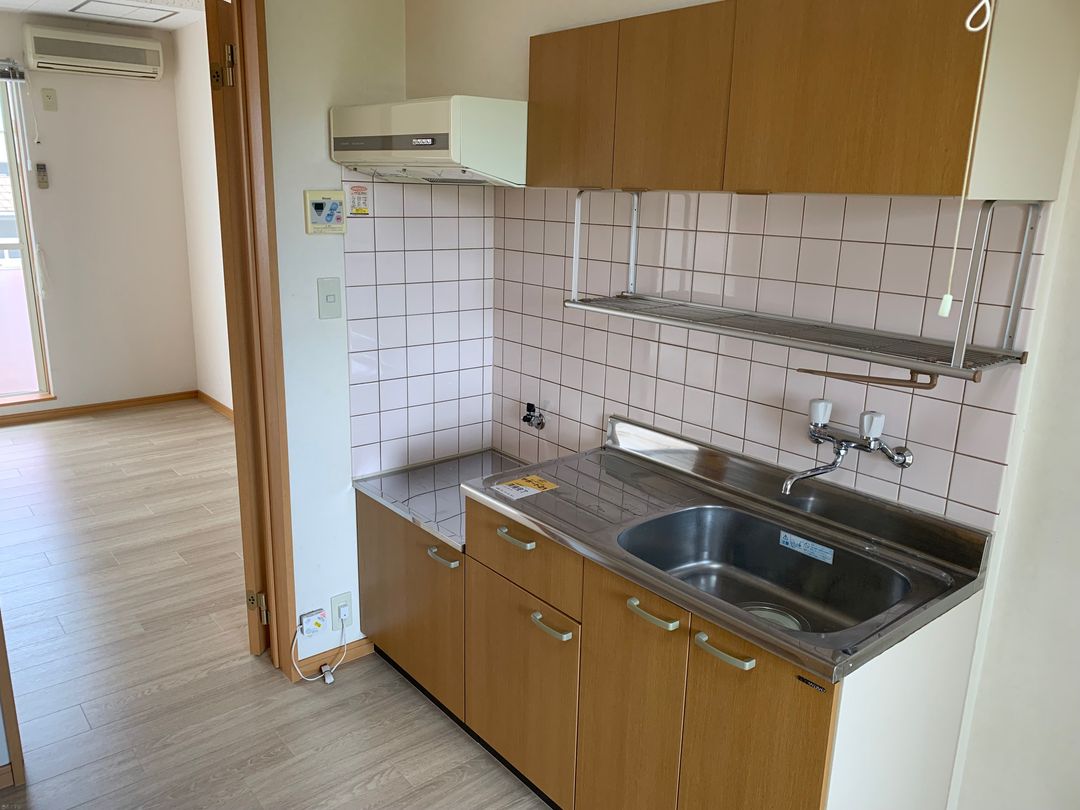 1K Loft Apartment for Rent in Nagaoka, Niigata - 44,000 JPY - Thumbnail 2