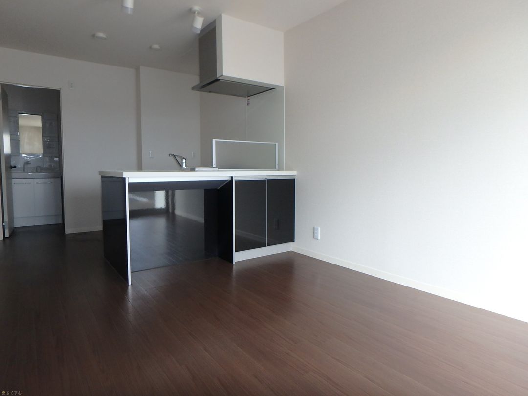 1LDK Apartment for Rent in Nagaoka, Niigata - Modern Amenities - Thumbnail 2