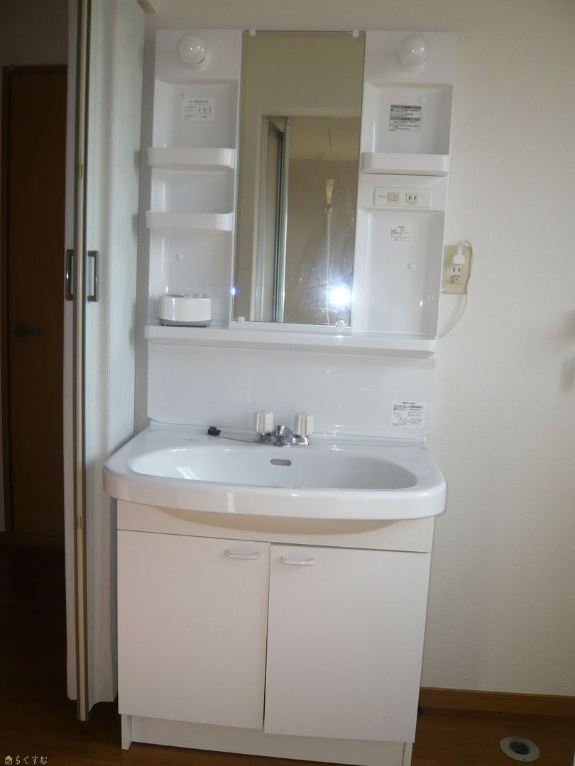West Palace 2DK Apartment for Rent in Mitsuke, Niigata - Thumbnail 4