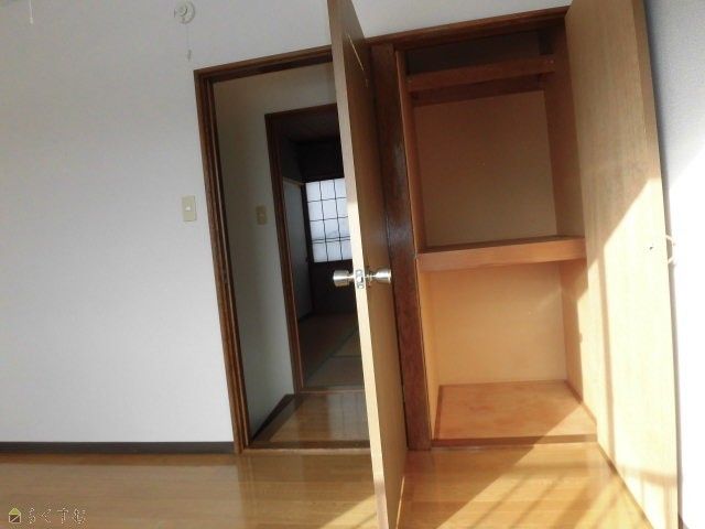 Renovated 2LDK Maisonette Apartment for Rent in Kashiwazaki - Thumbnail 4