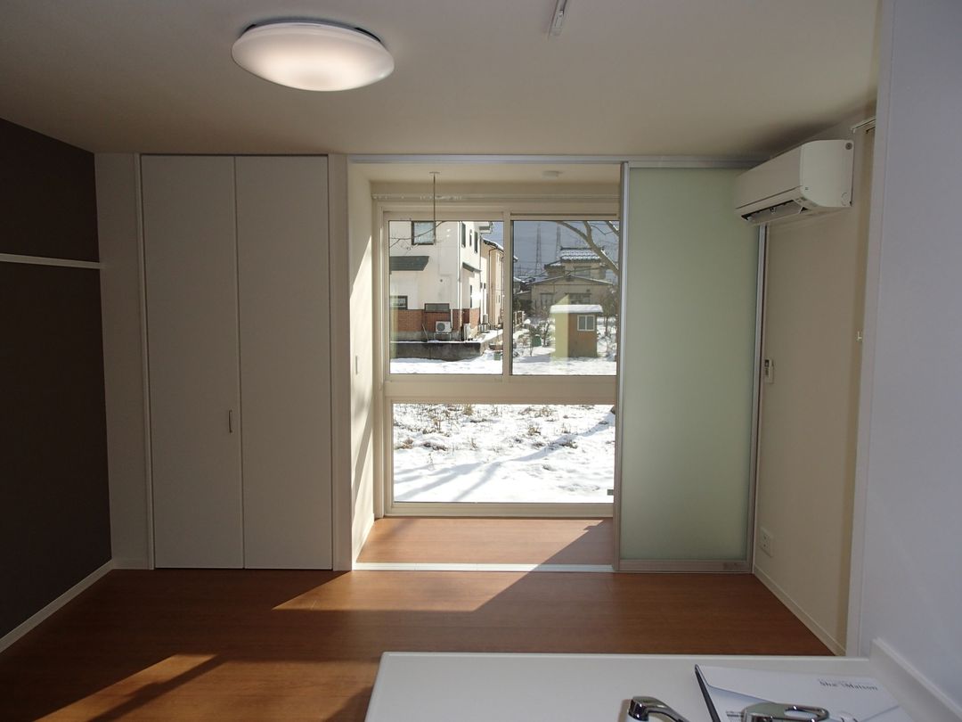 Rent 1R Apartment in Kashiwazaki with Sunroom & Free WiFi - Thumbnail 3
