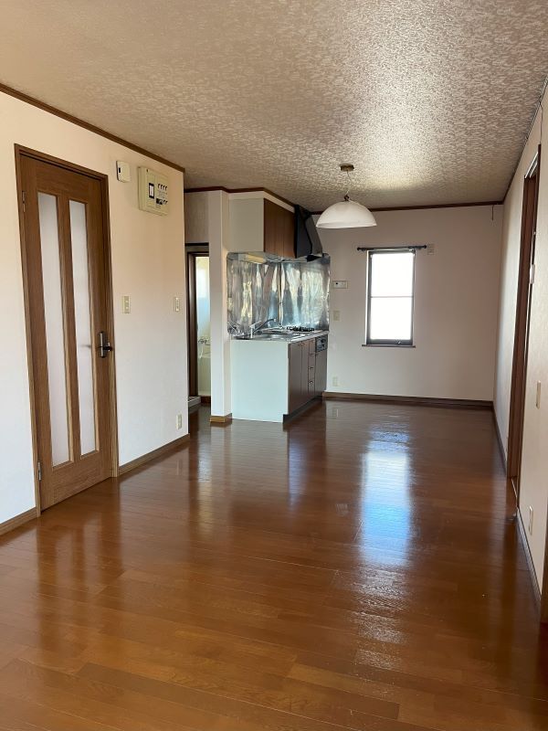 2LDK Apartment for Rent in Myoko City, Niigata - Thumbnail 3