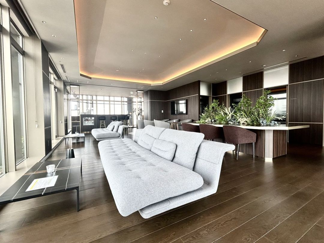 Brands Tower Osaka Honmachi 3LDK Condo in Chuo Ward - Thumbnail 2