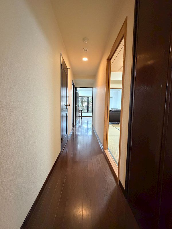 3LDK Apartment for Sale in West Karuizawa, Nagano - Thumbnail 2