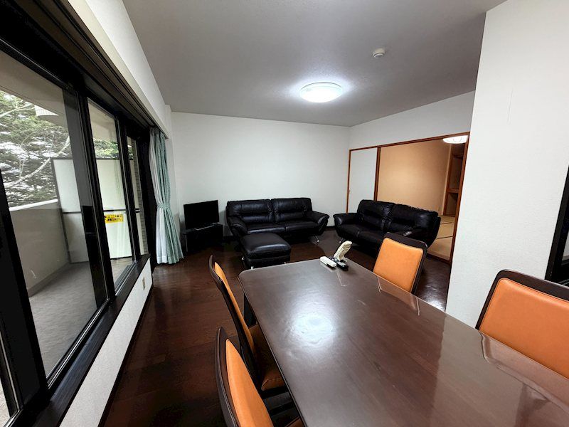 3LDK Apartment for Sale in West Karuizawa, Nagano - Thumbnail 4