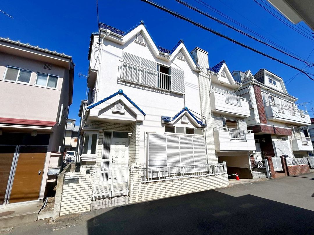3-Story Detached House in Fuchu Momijigaoka, Tokyo | 3SLDK - Thumbnail 2
