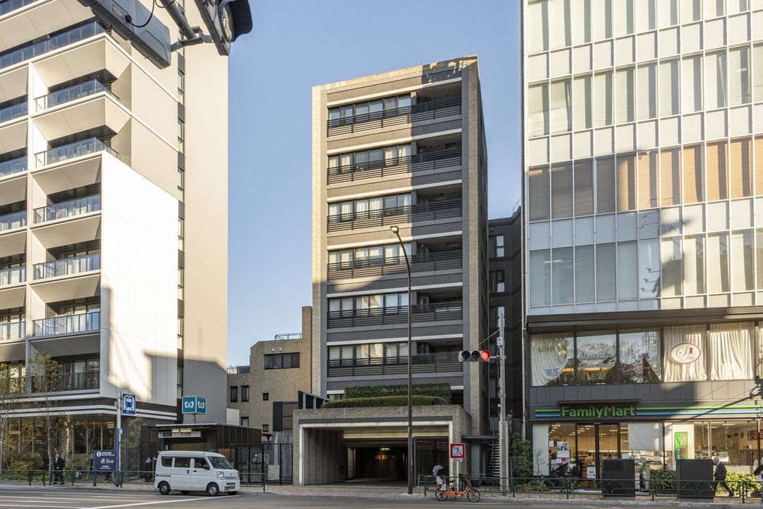 1SLDK Apartment for Sale in Diana Garden Hiroo, Minato-ku - Thumbnail 3