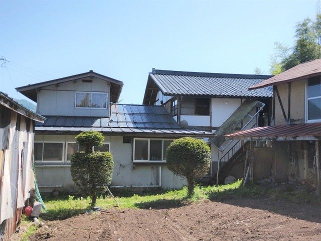 Traditional Style House with Field in Nagano's Togakushi - Thumbnail 3