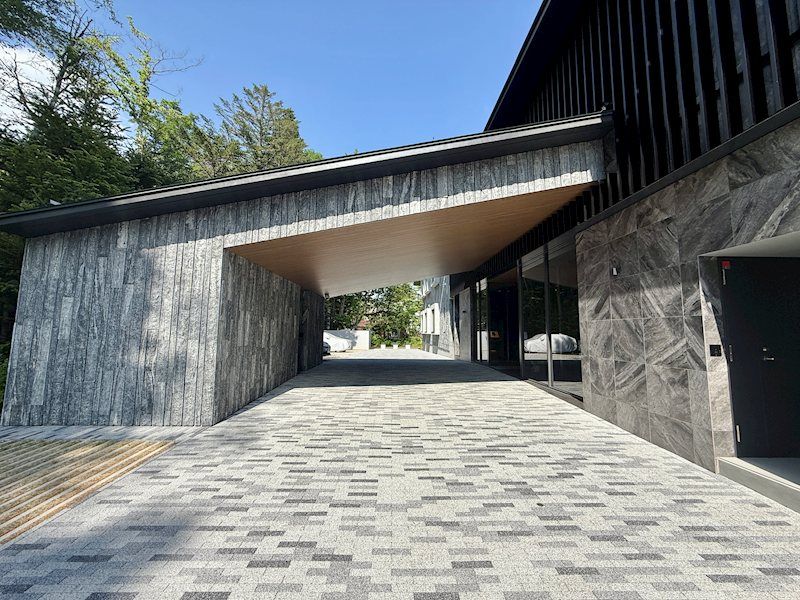 New 2LDK Apartment Near Karuizawa Station with Private Garden - Thumbnail 2