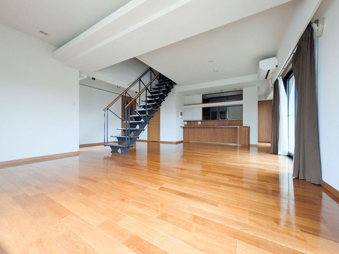 3LDK Apartment for Sale in Chuo Ward, Fukuoka City - Image 1