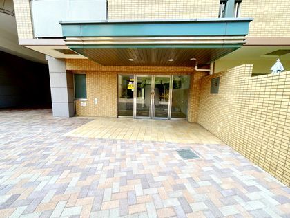 3LDK Apartment for Sale in Tsurumi, Yokohama - 77.07 sqm - Thumbnail 2